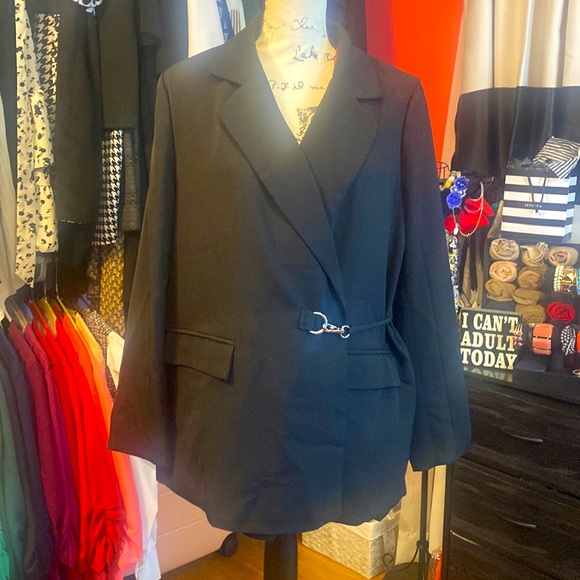 Black blazer - Picture 3 of 5